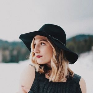 Meet your Posher, Marissa